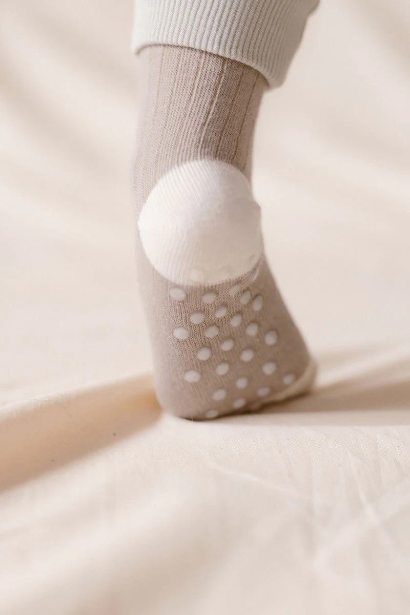Crew Socks with grips 3 Pack - Light Mushroom - Image 3