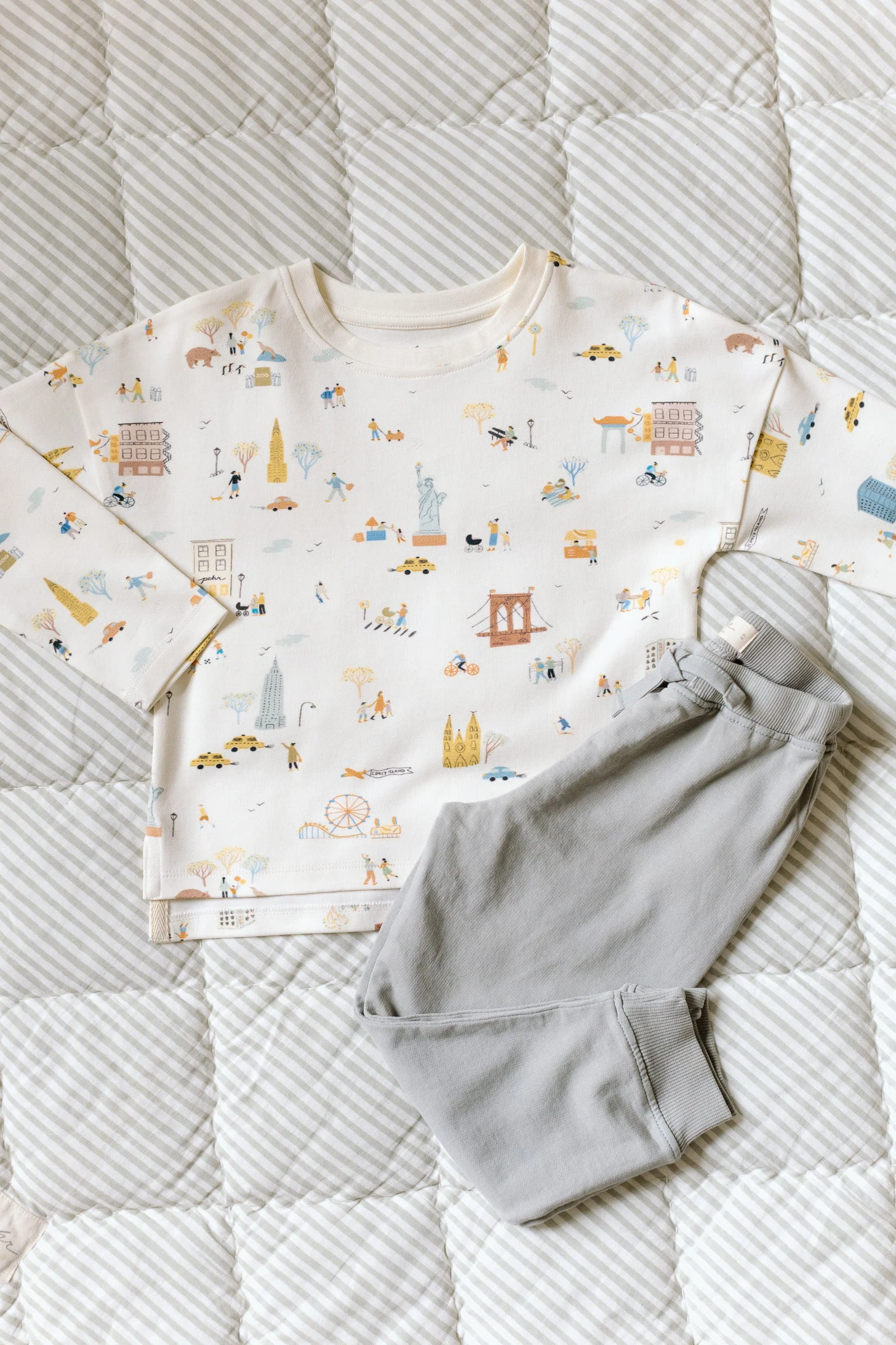 Dropped Shoulder Long Sleeve Top - Explore New York - Image 4