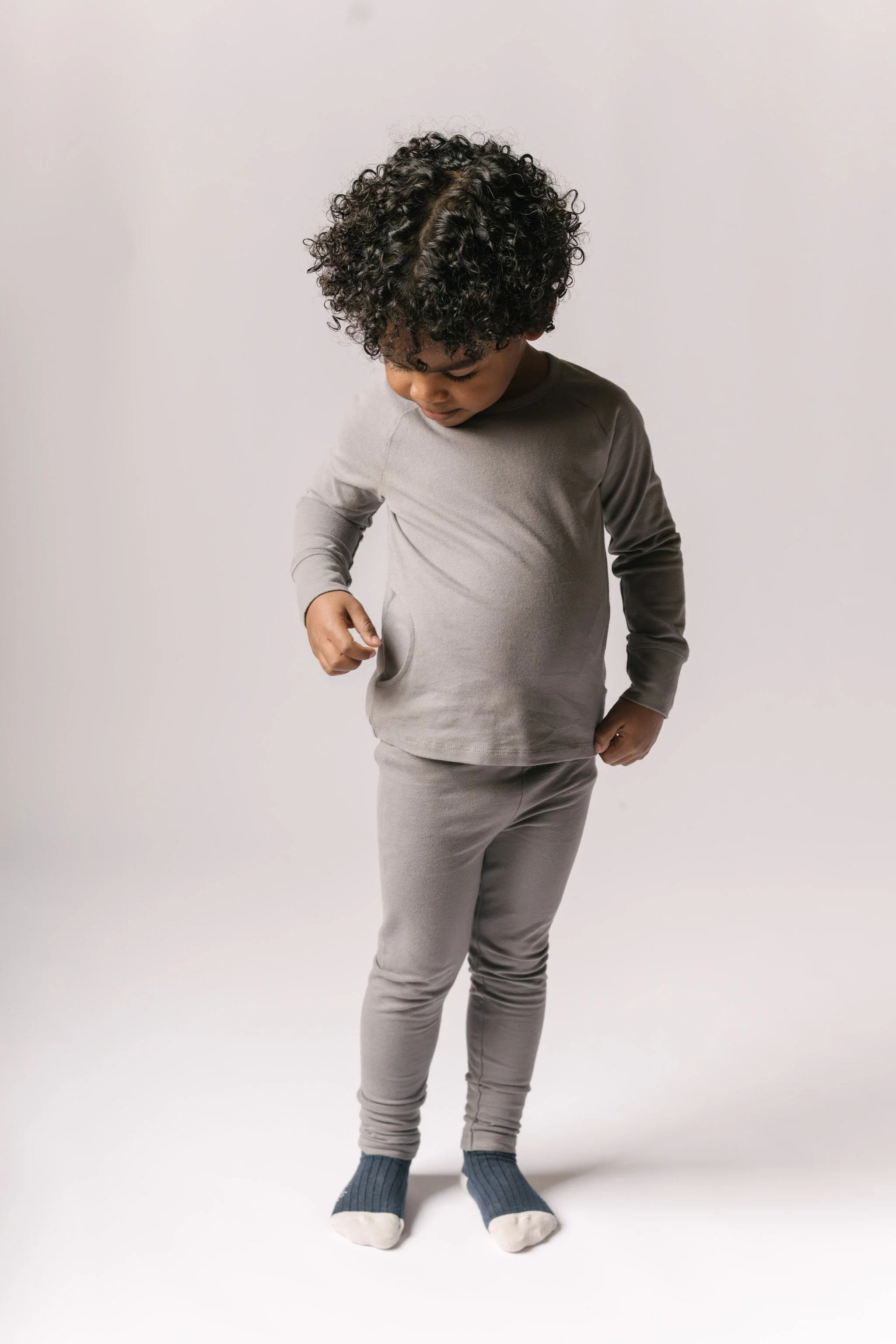 Essentials Legging - Charcoal - Image 7