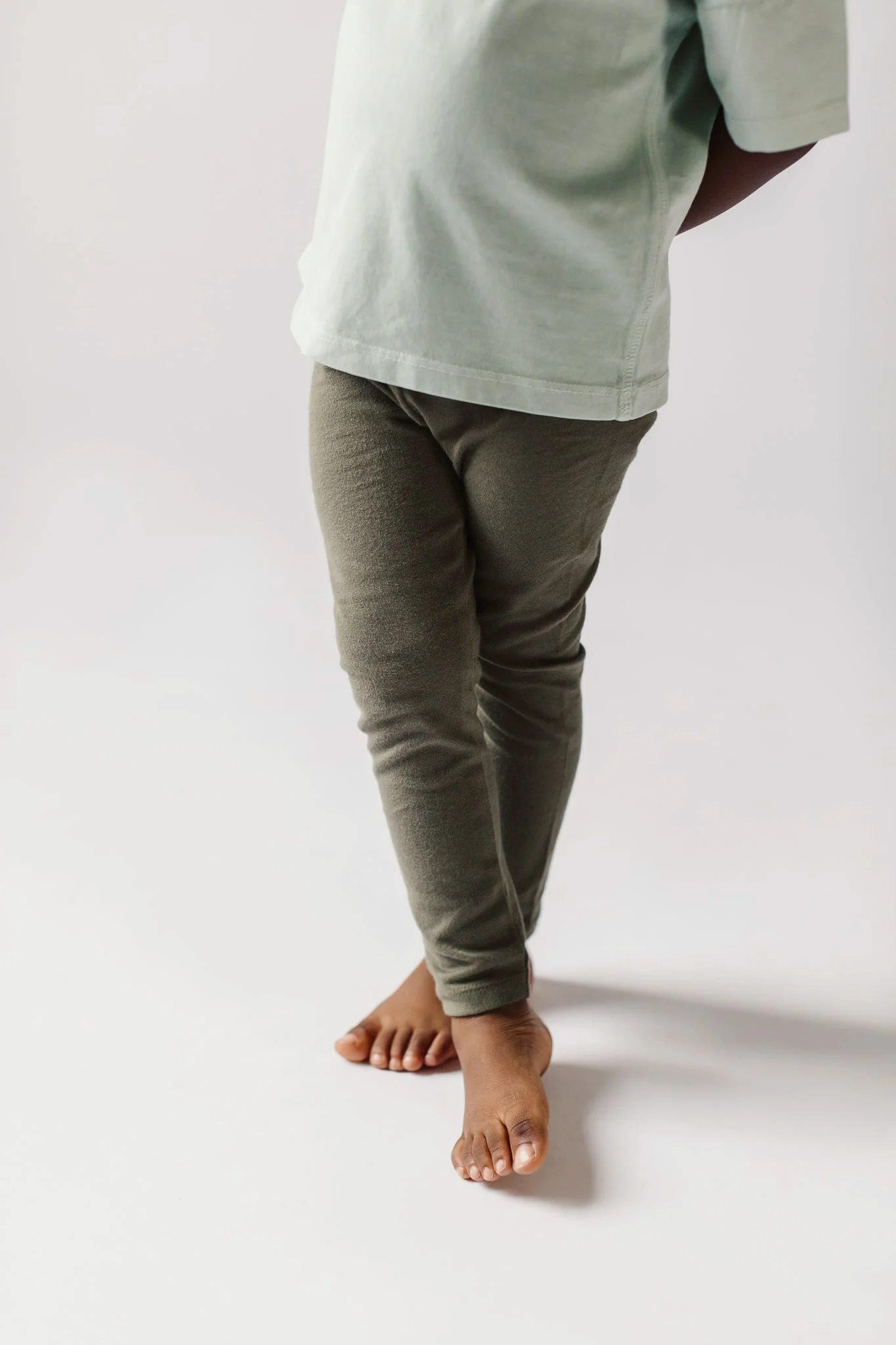 Essentials Legging - Olive - Image 7