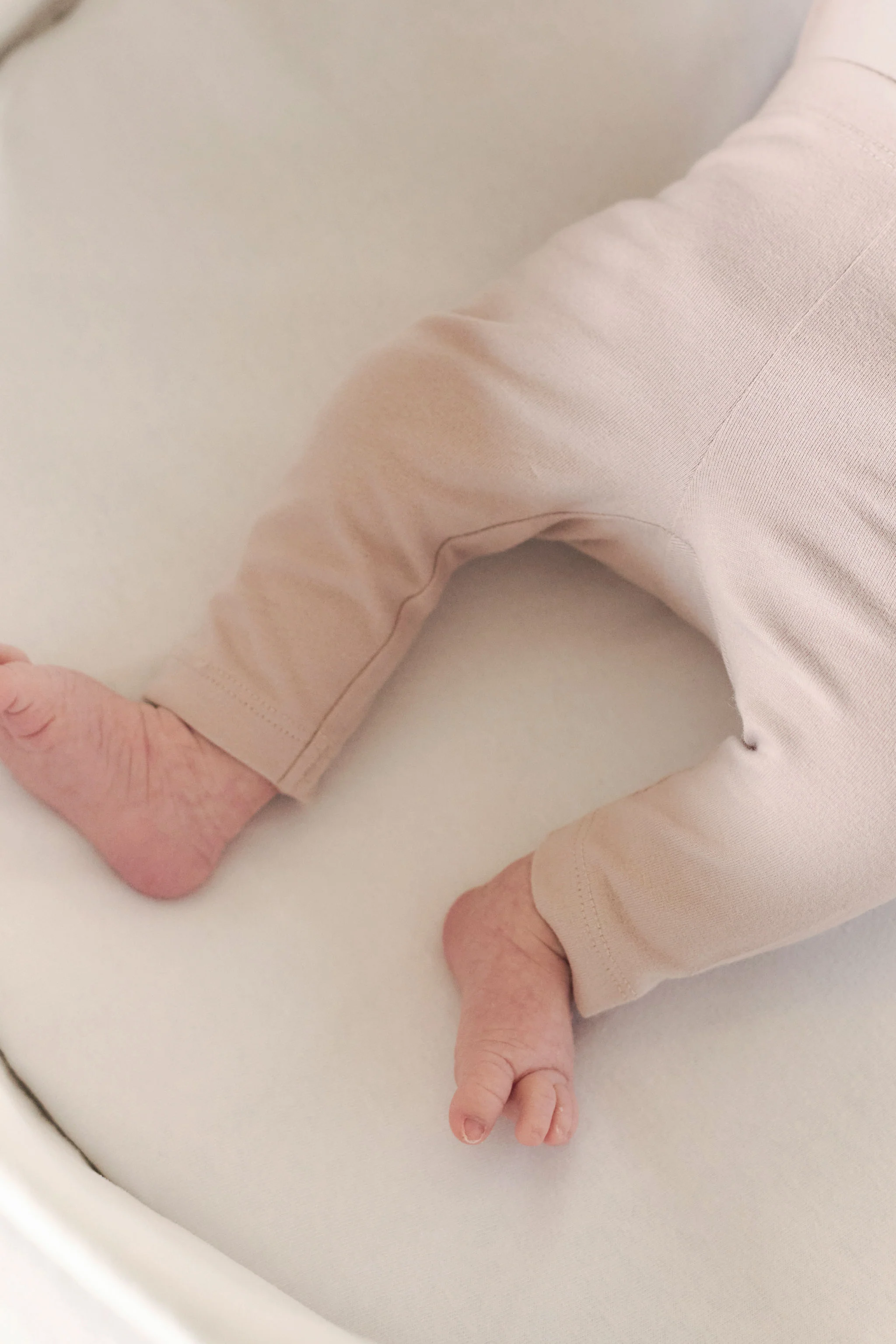 Essentials Legging - Pale Pink - Image 5