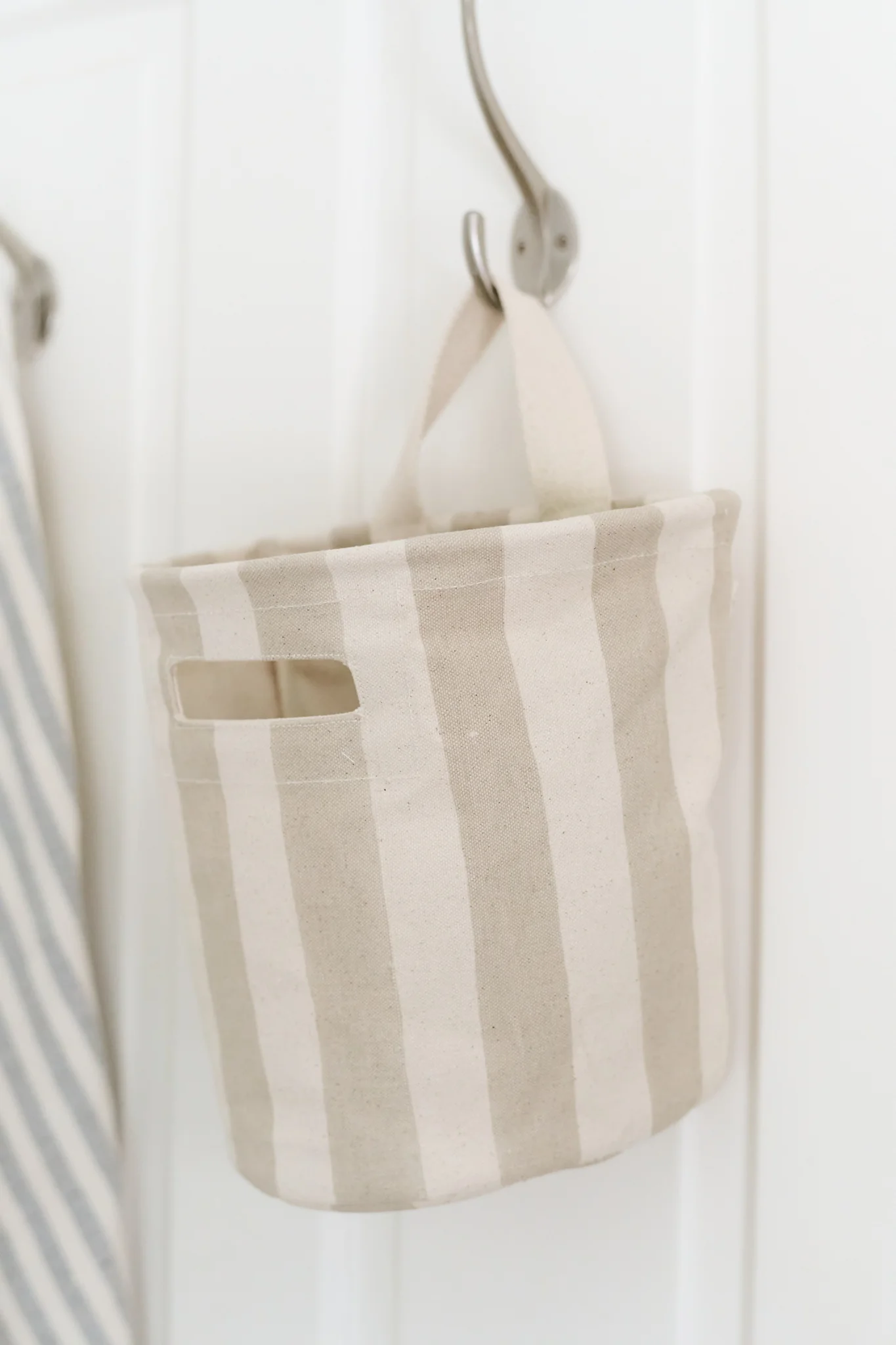 Hanging Basket - Taupe - Image 4