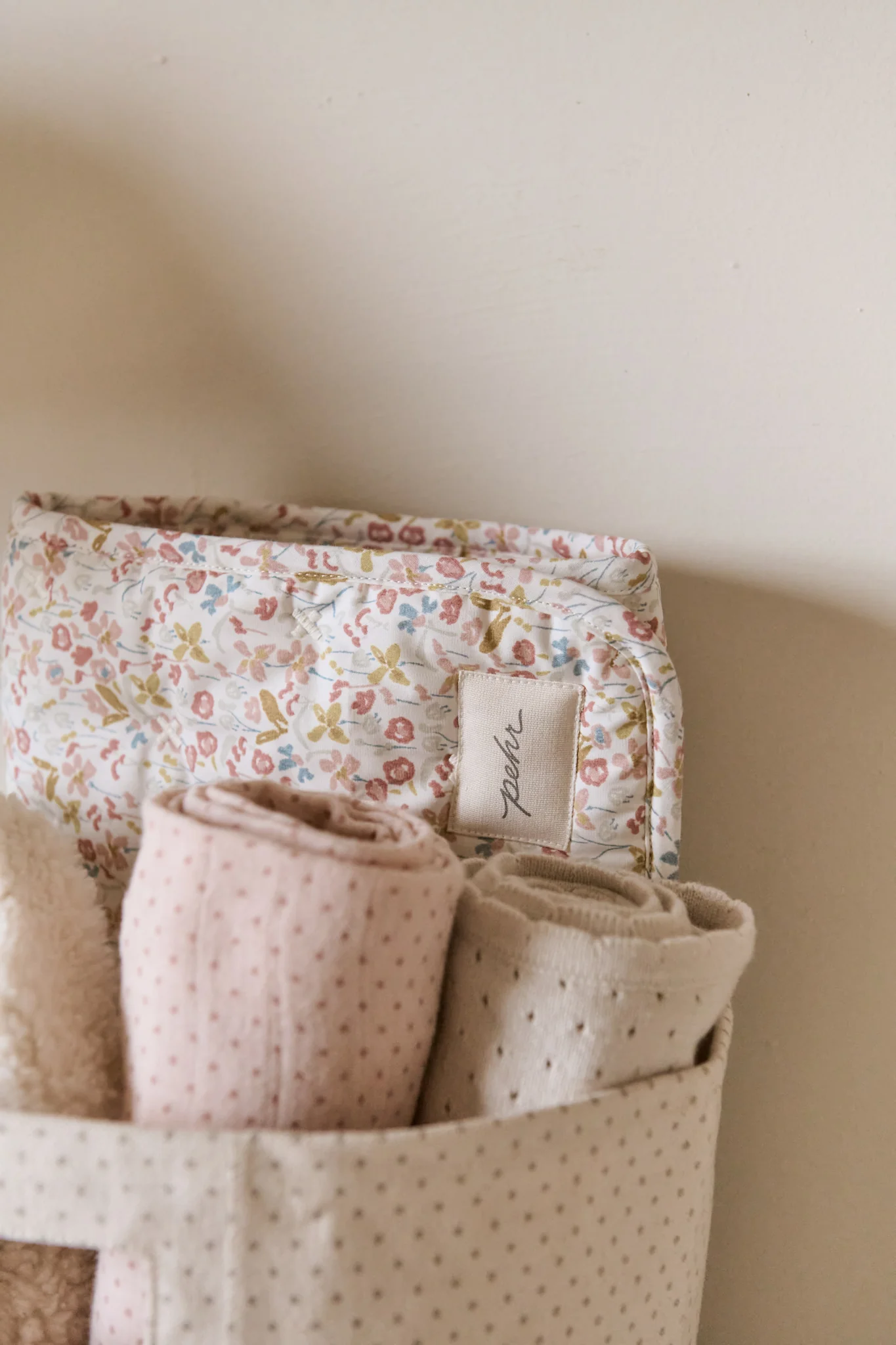 On The Go Portable Changing Pad - Floret - Image 6