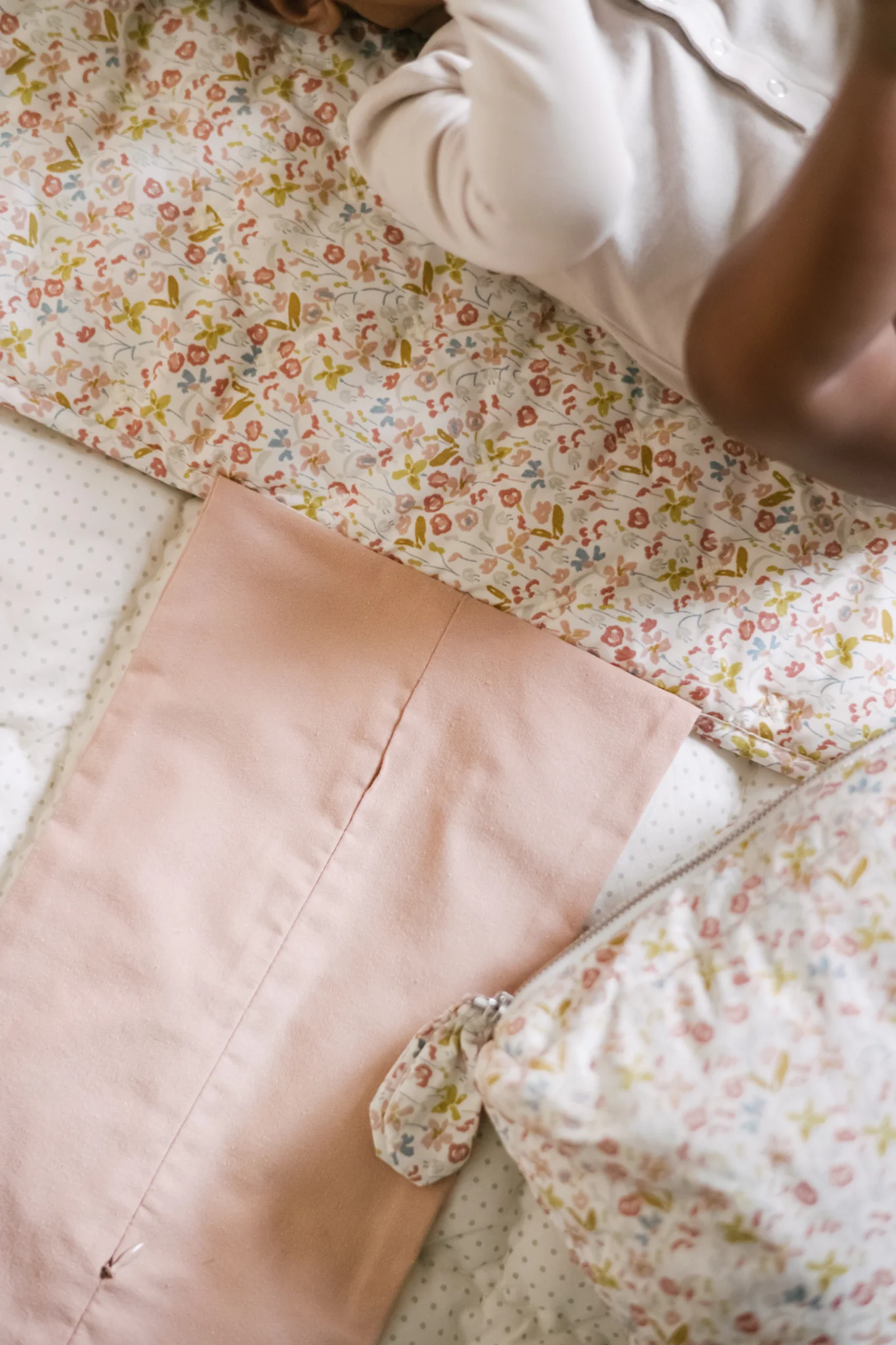 On The Go Pouch - Floret - Image 4