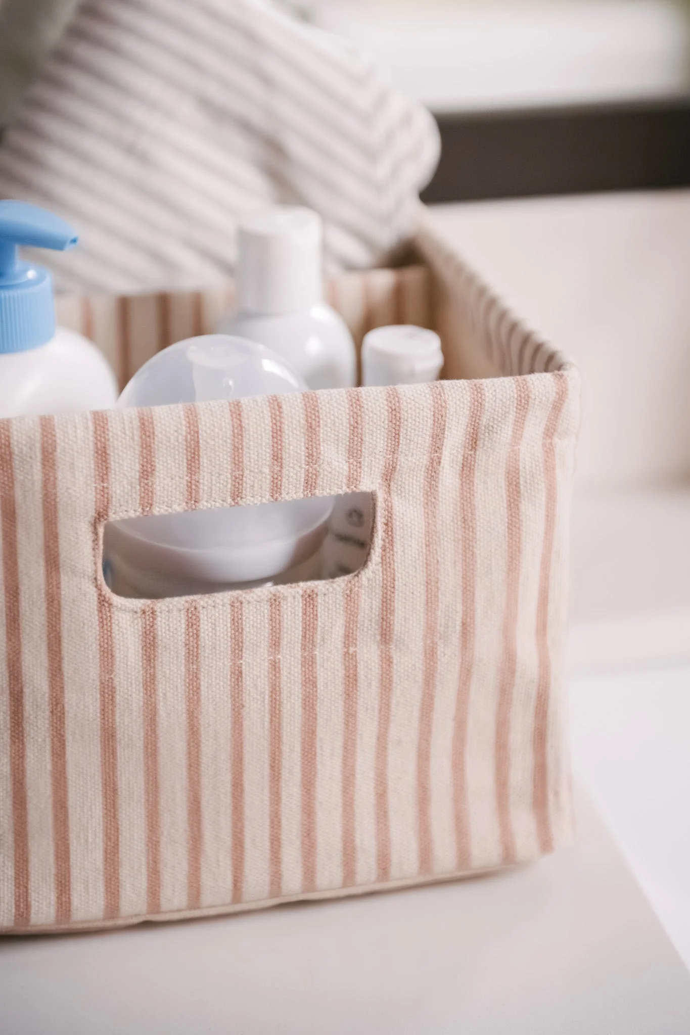 Printed Hideaway Caddy - Stripes Away Petal - Image 4
