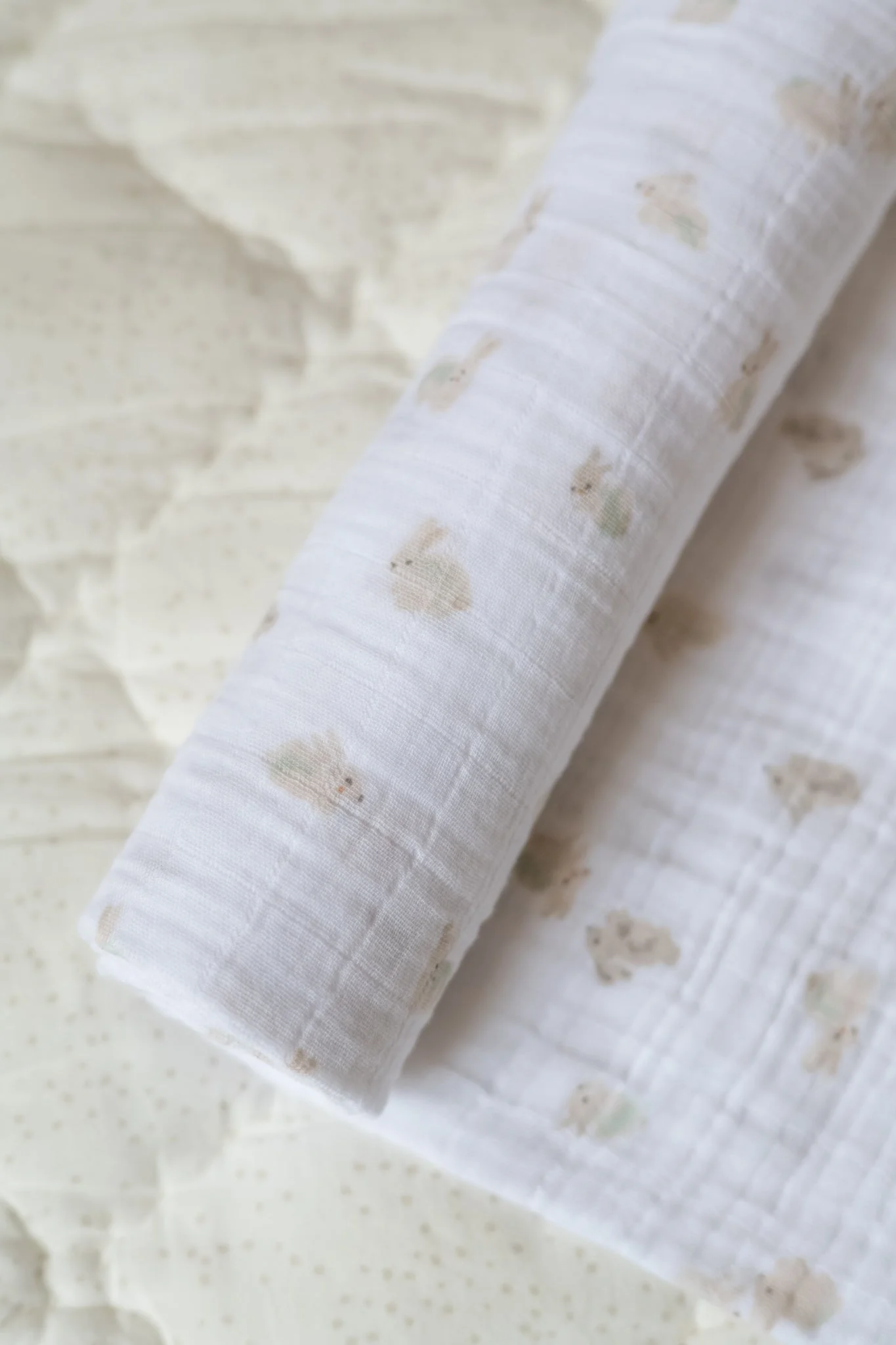 Organic Cotton Muslin Swaddle - Hoppy Bunny - Image 3